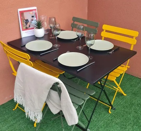 Logement Entier : Appartement, Houssen